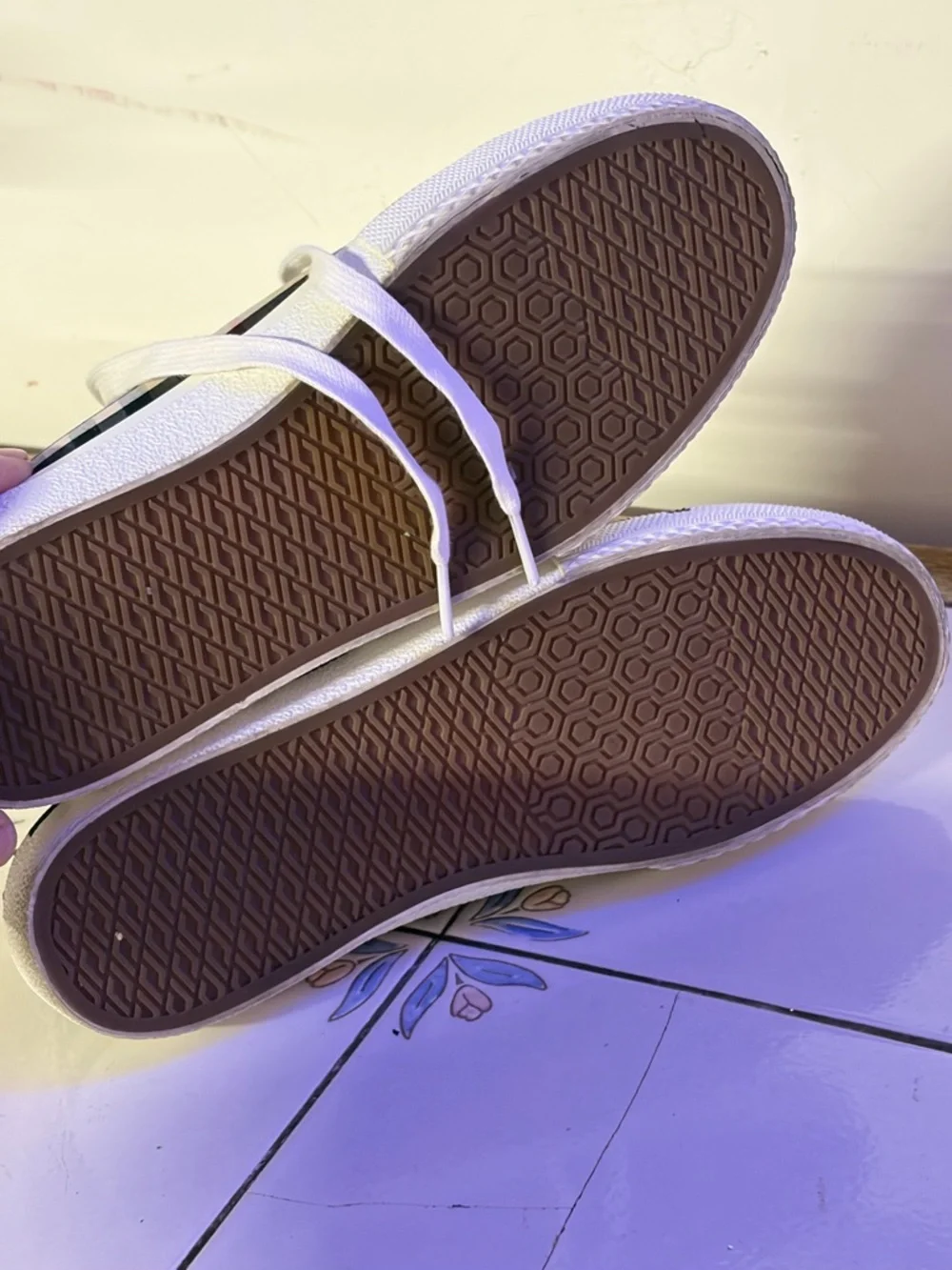 Burberry Logo Print Vintage Check Cotton Low Top Sneakers EU 39.5 US Women’s 9 - Picture 14 of 15